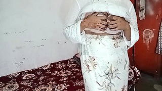 hot aunty seduce  servant when she is alone