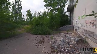 Naught brunette Eva lets a stranger fuck her ass