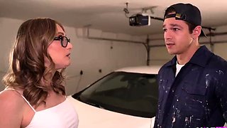 Ophelia Kaan - MILF trades anal sex for car repairs