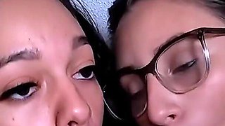 Bgg Threesome Blowjob: Laeris & Ayira in Doubl Oral