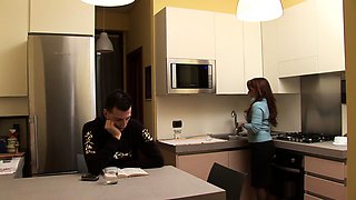 An old hottie gets destroyed in the pussy
