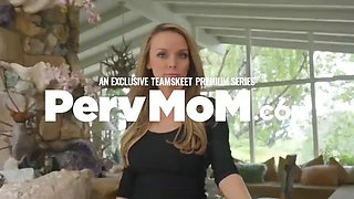 Dadcrush - Bubble Butt young sucking on her stepdads massive schlong