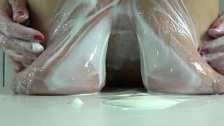 Big Hanging Tits in Milk