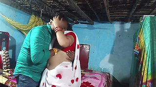 Hot Indian Desi Bhabhi Romance and Kissing Scenes and Fucked by Her Old Boyfriend at Home