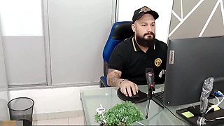 Woman gives her boss a rich oral to keep her job and he is satisfied after pouring milk in her mouth - Spanish porn