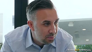 Doing Double Duty With Quinn Wilde, Keiran Lee - Brazzers