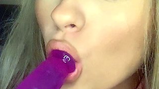 Blonde tight pussy babe solo toy fun in glamour masturbation