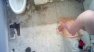 Milf mature wife barhroom nude shower cam