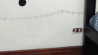 Female Bodybuilder Have Multiple and Real Orgasms on Live Show