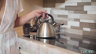 Gorgeous spic pornstar Ella Knox exciting adult video