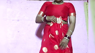 Newly married desi bhabhi sucked a big cock of her new boss
