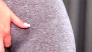 Cameltoe Fetish in Yoga Pants Part 1