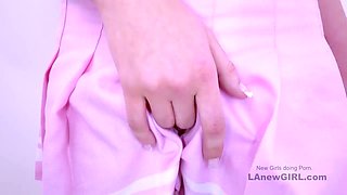 Girl uses teenage look to make big knob ejaculant