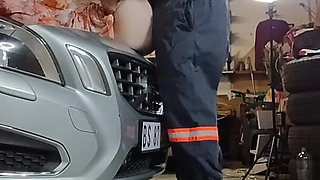 My Car Broke Down and Had a Horny Mechanic Helping Me to Fix the Car