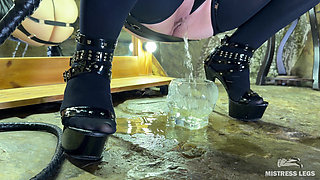 The Mistress is making you a special Halloween potion using her pee (FemdomFantasy)