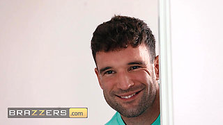 BRAZZERS - Alex Legend Fails His Celibacy Test When Bombshell Gigi Dior Brings The Heat