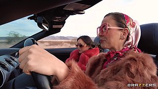 Kinky sex with Cherie Deville and Lulu Chu