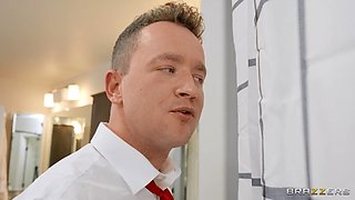 Cheating With The Hotel Maid Part 2 With Van Wylde, Advoree, Abigaiil Morris - Brazzers