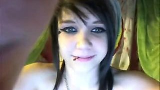Beautiful emo camgirl shows her natural juicy tits