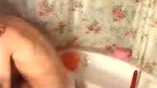 Hot amateur blonde pregnant toying her pussy solo