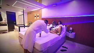 Hot Backstage I Fill the MILF's Pussy and Big Clit with Cum!