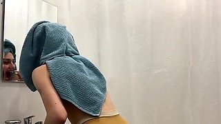 Brunette Solo Webcam Masturbation