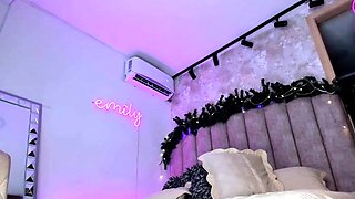 Love Chat Big Boobs Brunette Masturbating For Cam