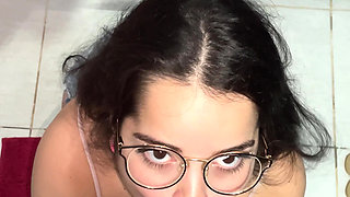 Debora Mendes' POV blowjob on Wellington Ribeiro, butt reflection in the mirror and intense facial at the end