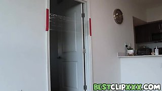 Step Sister Valentina Jewels Prank Turns Into Hot Quarantine Sex - Blowjob & Doggystyle