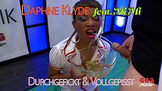 Ggg John Thompson - Xh_29420_Daphne Klyde Durchgefickt & Vollgepisst