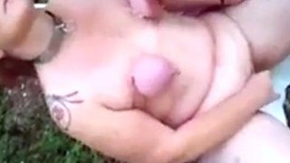 Gebundenes deutsches Babe Outdoor-Titty-ficked