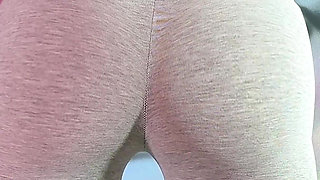 Photoartist Was Shocked: Beautiful Model Started Farting and Then Asked to Lick Her Butthole