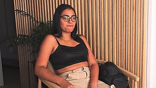 Innocent 18yo Latina Sucks Big Cock