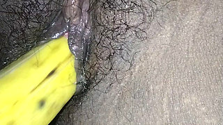 Satisfying the son-in-law's sex with a banana