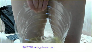 TALK- DRINK PEE- PEE- CLOSE UP- URINE- PEE- TURKISH MILF- TURKISH PORN- TURK REVEAL