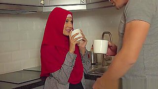 Hijab Sexy Musilm Girl Spreads
