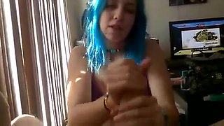 Blue haired girlfriend handjob to facial