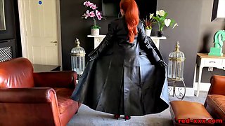 Red XXX gets off in her full leather outfit