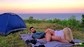 Risky Sex Real Amateur Couple Fucking at Camp