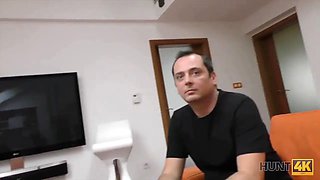 HUNT4K. Guy counts cash while hot girlfriend has sex with stranger