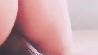 Moroccan Sex Riding on Its Owner's Cock and Dripping on It Like Shaking the Heart