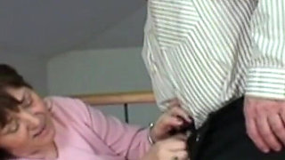 Old granny gets pounded in her pussy by old fucker