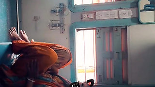 indian tamil Couple Sex in besroom Hardfucking with hindi audio