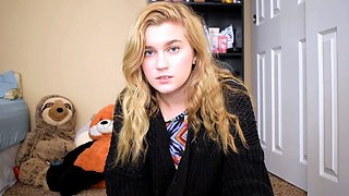 Blonde tight pussy babe solo toy fun in glamour masturbation