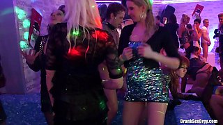 Holiday Hotties Part 5 - Shower Cam: Babe, Threesome  Lesbian Porn