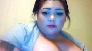 BBW Girl Pleasures Herself on Webcam