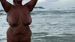 Analua BBW Publicly Naked Masturbation at the Beach