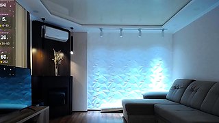 Cute amateur webcam teen girl toying pussy on webcam
