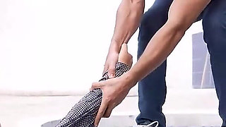 Butt and Horny Maid Takes the Opportunity to Seduce and Fuck Her Boss When They Are Alone at Home