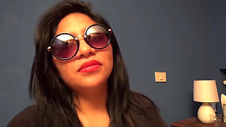 Latin chabby woman in a threesome of Italian horny men